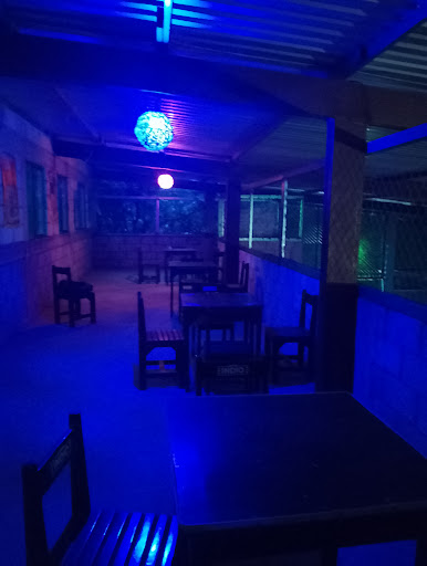 RUM HOUSE - Visual
