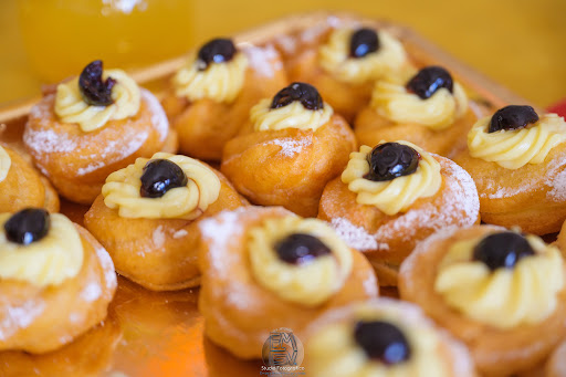 Pasticceria Rosticceria Golose Follie Gallery - Italy
