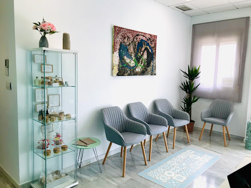 Clínica Ana González. Fisioterapia y Salud Integrativa Gallery - Spain