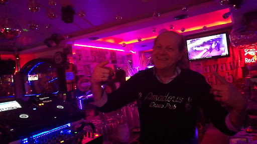 Amadeus Pub - Visual