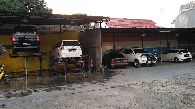 Restu Car Wash, Author: Malaikat Patahhati