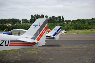 Photo n°1 de Aéroclub de Versailles à Saint-Cyr-l'École (Aéro-club)