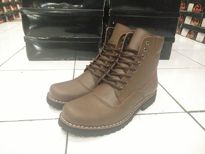 Photos of Dr.faris Footwear
