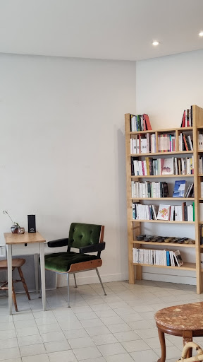 Fracas : Librairie indépendante ¬ Atelier de céramique ¬ Café - Thumbnail