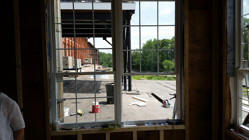 Salon 180 East - Thumbnail