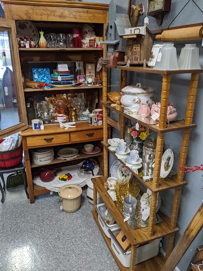 Beek Street Antiques & Collectibles