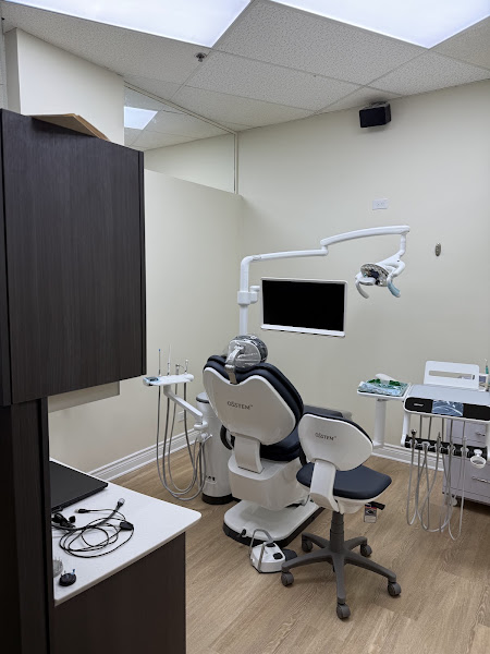 Addison Dental Studio