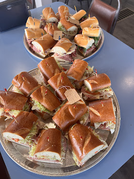 Zozo's Sandwich House by null