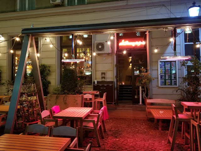 Entourage Centrul Vechi