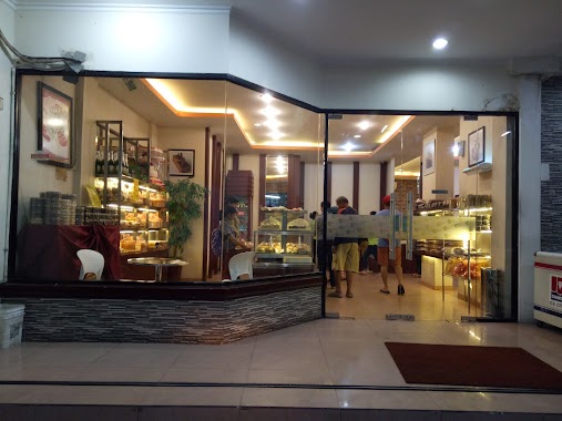 Apple Donut & Bakery, Author: Gabriella Prinesa Santoso