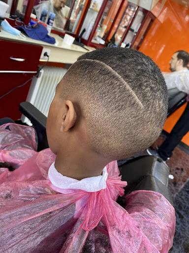 New Ashlie Coiffure Logo
