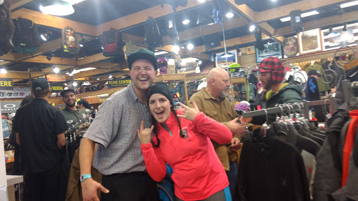 Powder House Ski & Board: Pro Snow