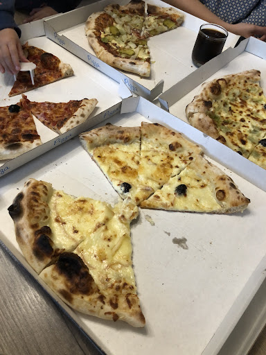Photo 1 - Tasty Pizz'