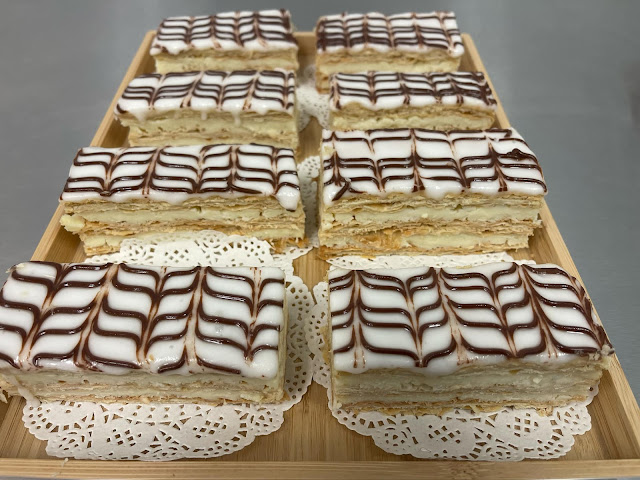 Café Parisien by null