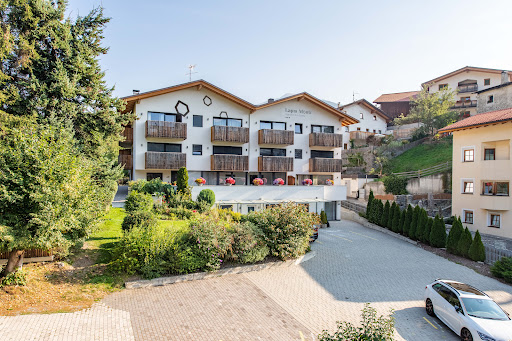 Lapis Monti - Apartments & Suites