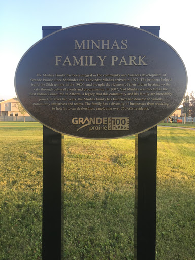 Minhas Park - Visual