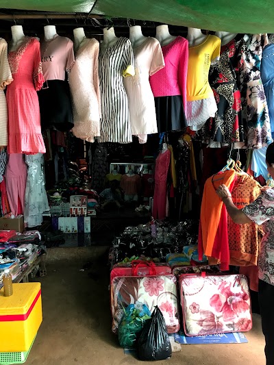 Photos of Sen Monorum Market