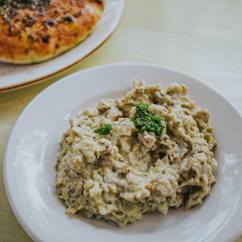 Tal's Hummus by null