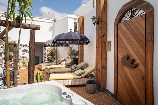 Aparta-Suite El Charco