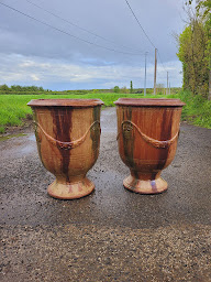 Photo n°17 de LA BROCANTE D'HUGO à Arcisses (Magasin d'antiquités)