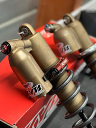 Photo n°3 de OTS FACTORY à Bouzigues (Magasin de pièces et d'accessoires pour motos)