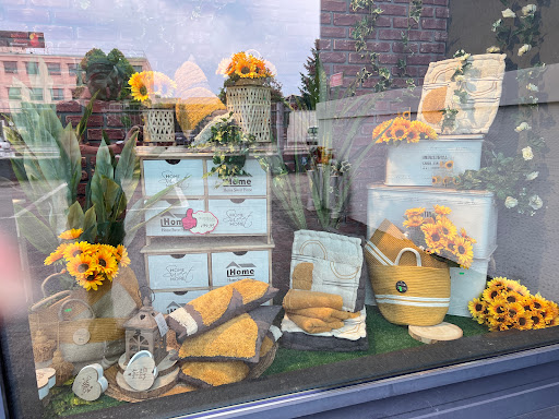 Emy Store - Visual