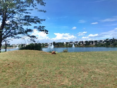 Photos of The Spring Lake, Sumarecon Serpong