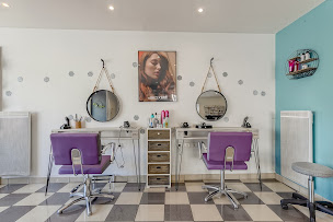 Photo n°20 de Le Temps des Ciseaux - Coiffeuse Mixte Palluau à Palluau (Salon de coiffure)