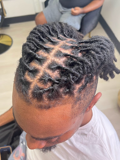 devine roots salon