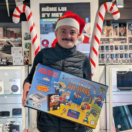 Super pack SNES, complet et en très bon état (directeur du magasin non fourni).

C'est le moment de se faire plaisir !

#cash #cashconverters #cashconvertersamiens #amiens #nintedo #retrogaming)