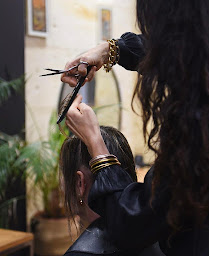 Photo n°10 de Backstage - Coiffeur Libourne à Libourne (Salon de coiffure)