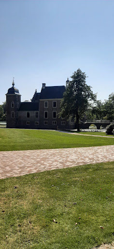 Parking Ruurlo Castle - Thumbnail