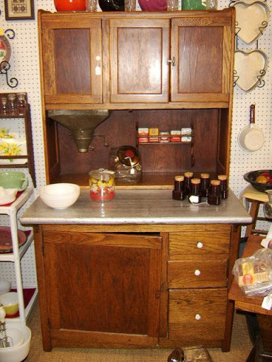 Hartville Mercantile Gallery - United States