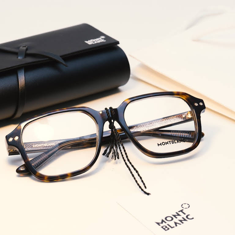 THE NEXT GENERATION OF SMART GLASSES - Nayanam Opticals & Eye Clinic