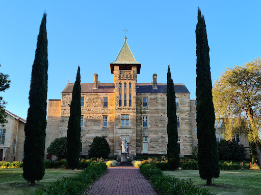 Holy Cross College, Ryde