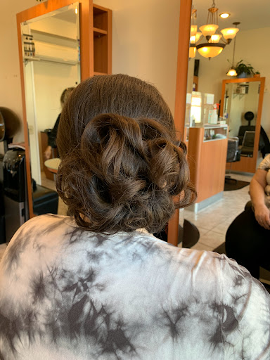 Gina Hairstylist