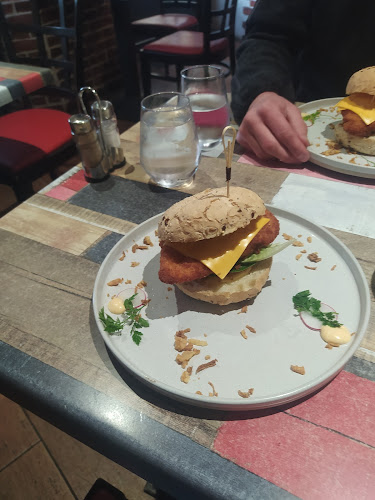 Opinii despre Le Coup d'État în Versailles - Café