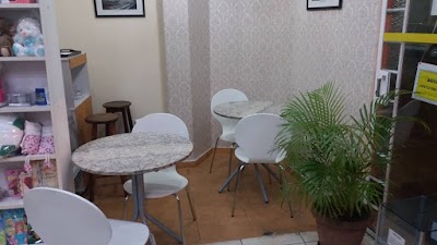 Photos of Spiritualist bookstore Deluz