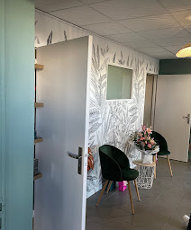 Photo n°13 de La tête ailleurs Salon de coiffure et esthétique mixte à Le Bernard (Salon de coiffure)