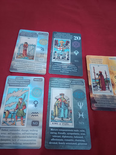 MAMA TINI TAROT READER