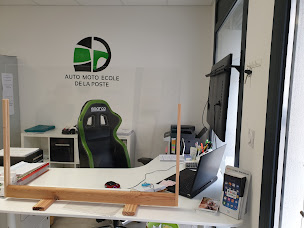 Photo n°6 de Auto-Ecole de la Poste à Sète (Établissement d'enseignement)