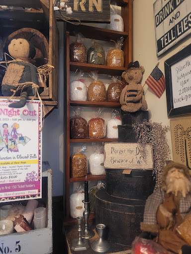 Posh Elements Boutique - Visual