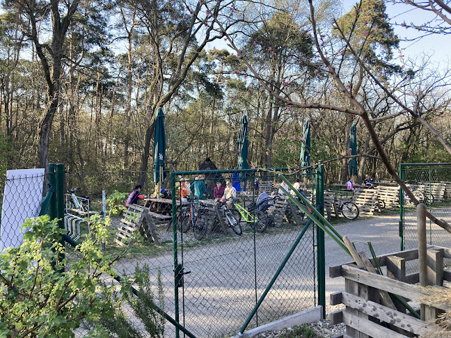 Klubovna u Kanalu KuK - Restaurace