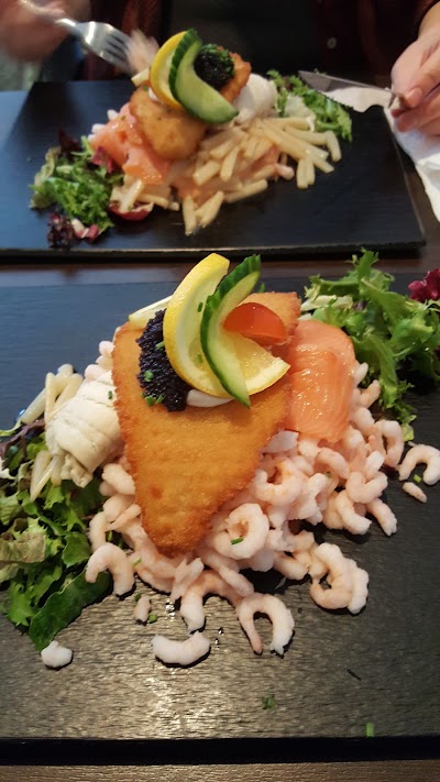 Photos of Caf&eacute; K