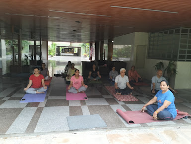 Af1qipndfjznglmzew8uvudxap7gjbvztii81ek3fhtf=s385 K No