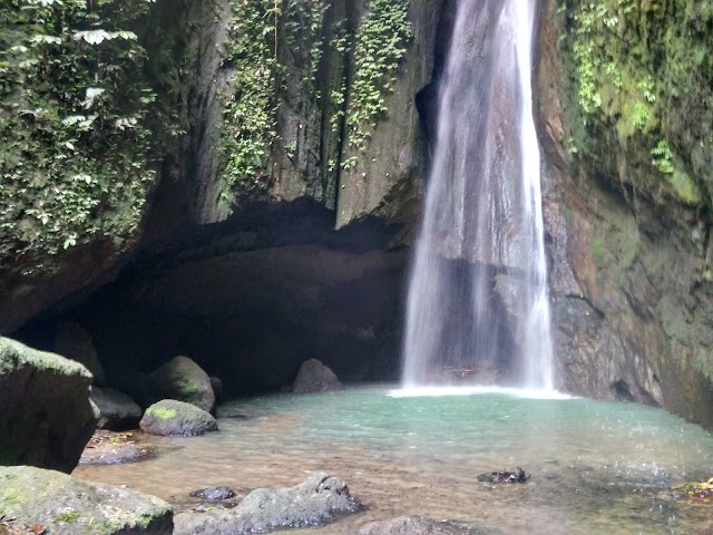 Leke Leke Waterfall