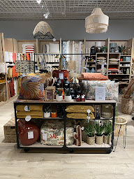 Photo n°56 de Maisons du Monde à Mérignac (Magasin de canapés)