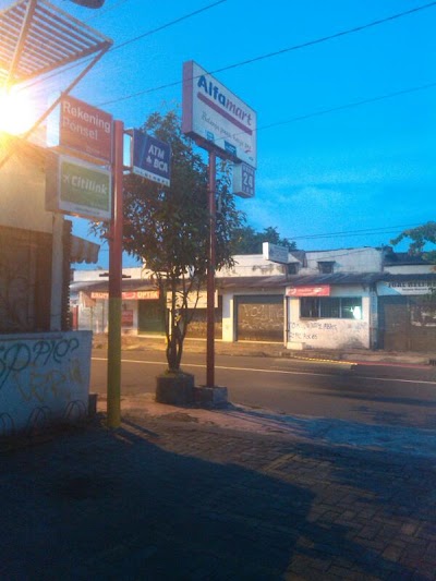 Photos of Alfamart Monjali