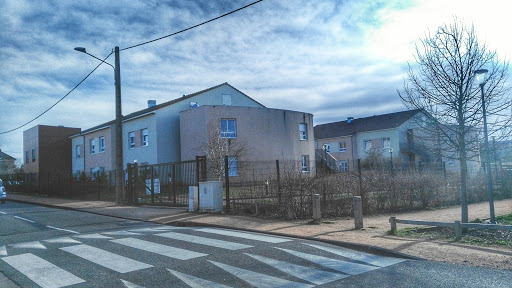 Photo de Résidence Le Puy Besseau de Cusset - EHPAD - Maison de retraite médicalisée - Pavonis Santé à Bessay-sur-Allier (03340)