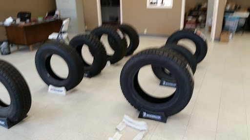 Competitive Tire - Visual